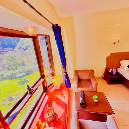 Sagar Resort !! Mountain View ! Luxury Stay ! Family Resort ! Private Parking ! Near Mall Road Manāli Esterno foto