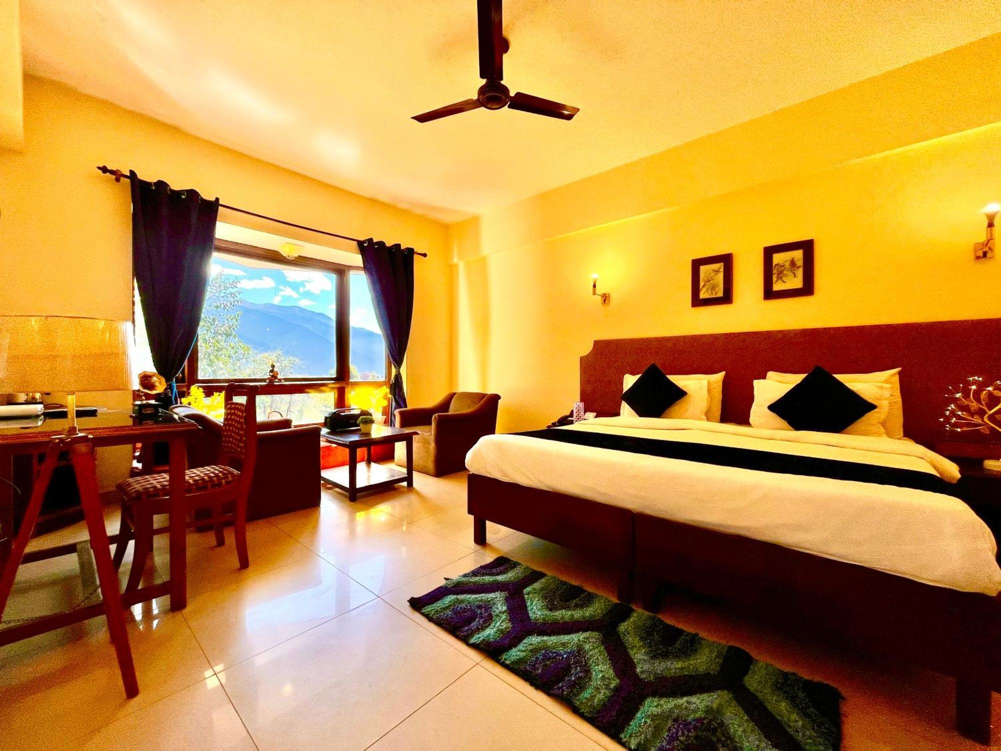 Sagar Resort !! Mountain View ! Luxury Stay ! Family Resort ! Private Parking ! Near Mall Road Manāli Esterno foto
