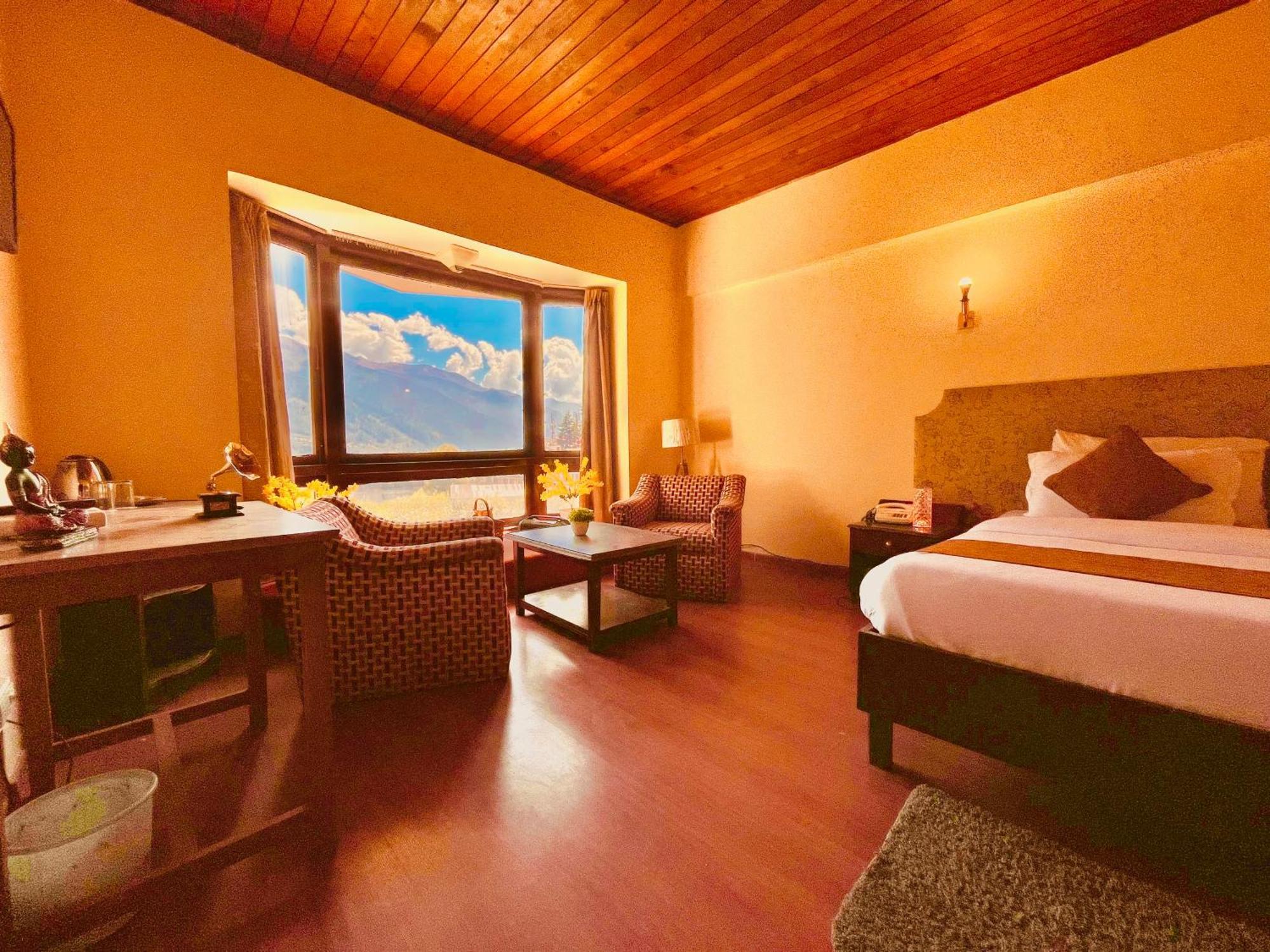 Sagar Resort !! Mountain View ! Luxury Stay ! Family Resort ! Private Parking ! Near Mall Road Manāli Esterno foto