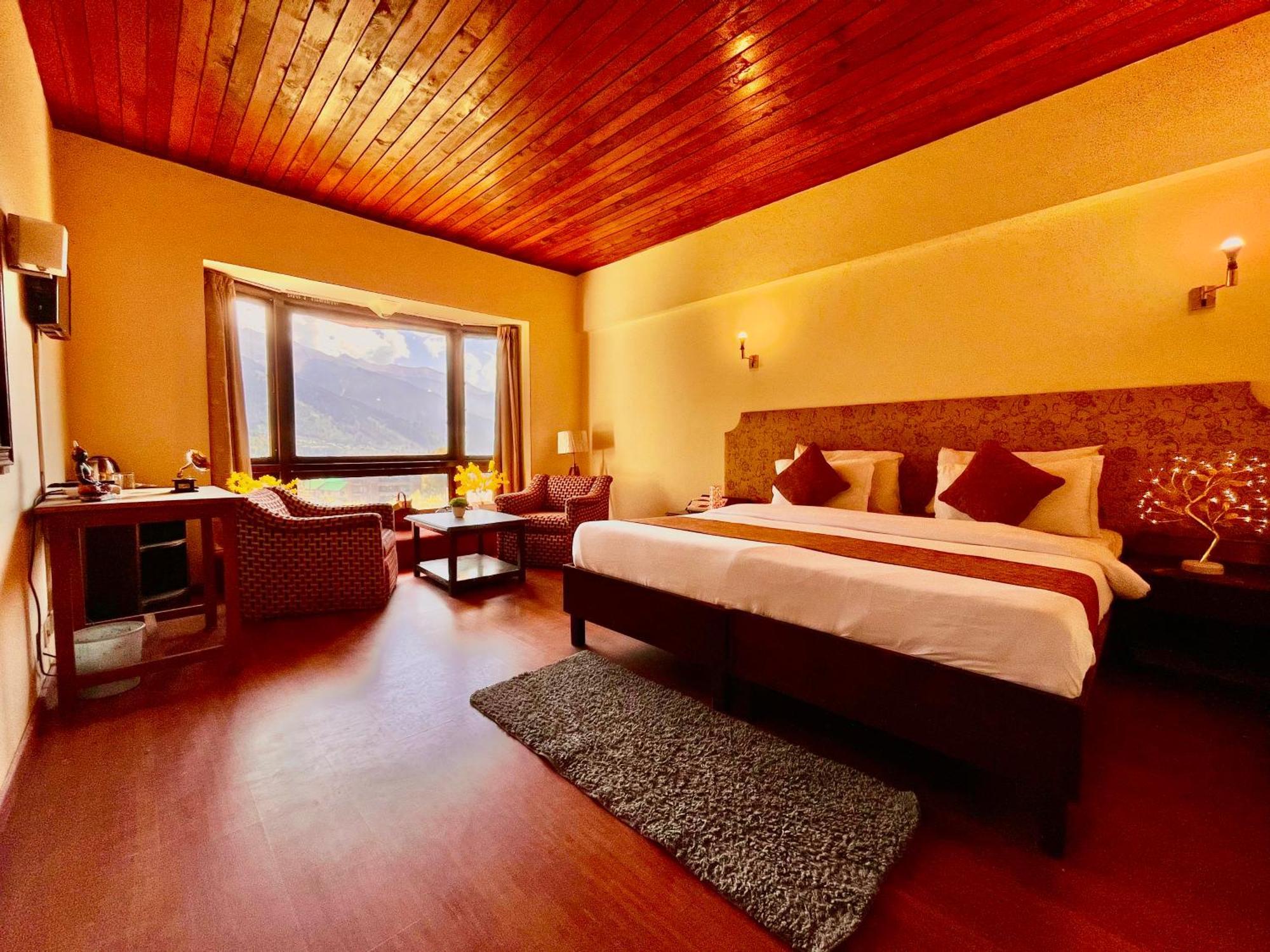 Sagar Resort !! Mountain View ! Luxury Stay ! Family Resort ! Private Parking ! Near Mall Road Manāli Esterno foto