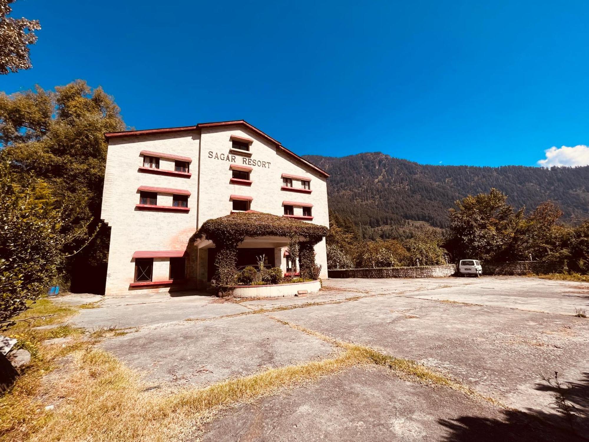 Sagar Resort !! Mountain View ! Luxury Stay ! Family Resort ! Private Parking ! Near Mall Road Manāli Esterno foto
