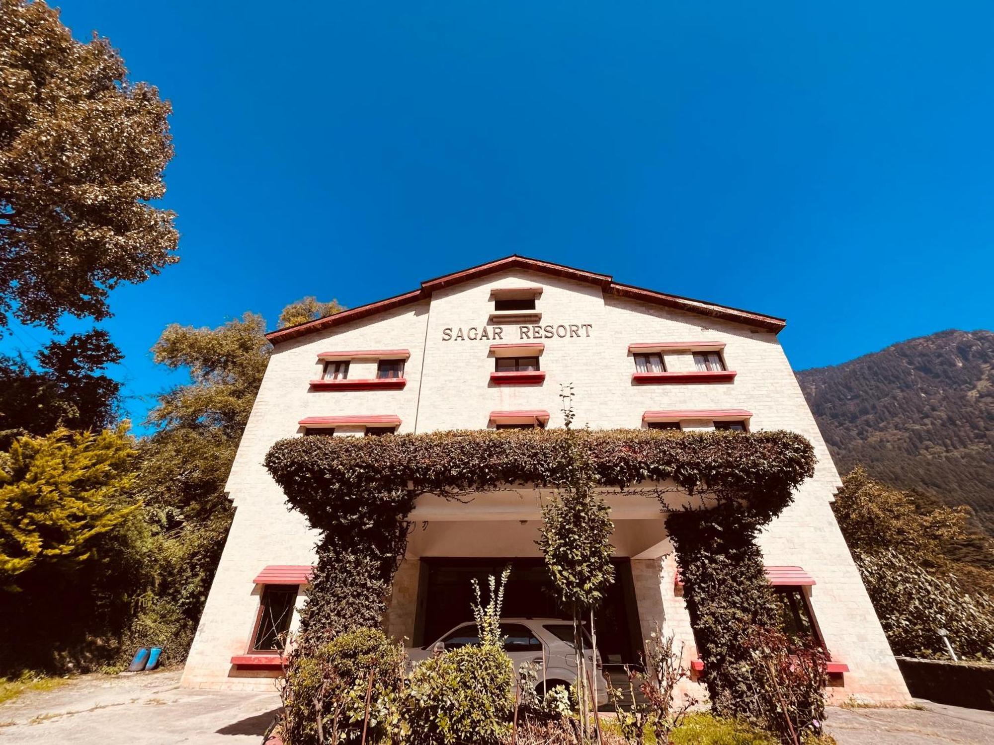 Sagar Resort !! Mountain View ! Luxury Stay ! Family Resort ! Private Parking ! Near Mall Road Manāli Esterno foto