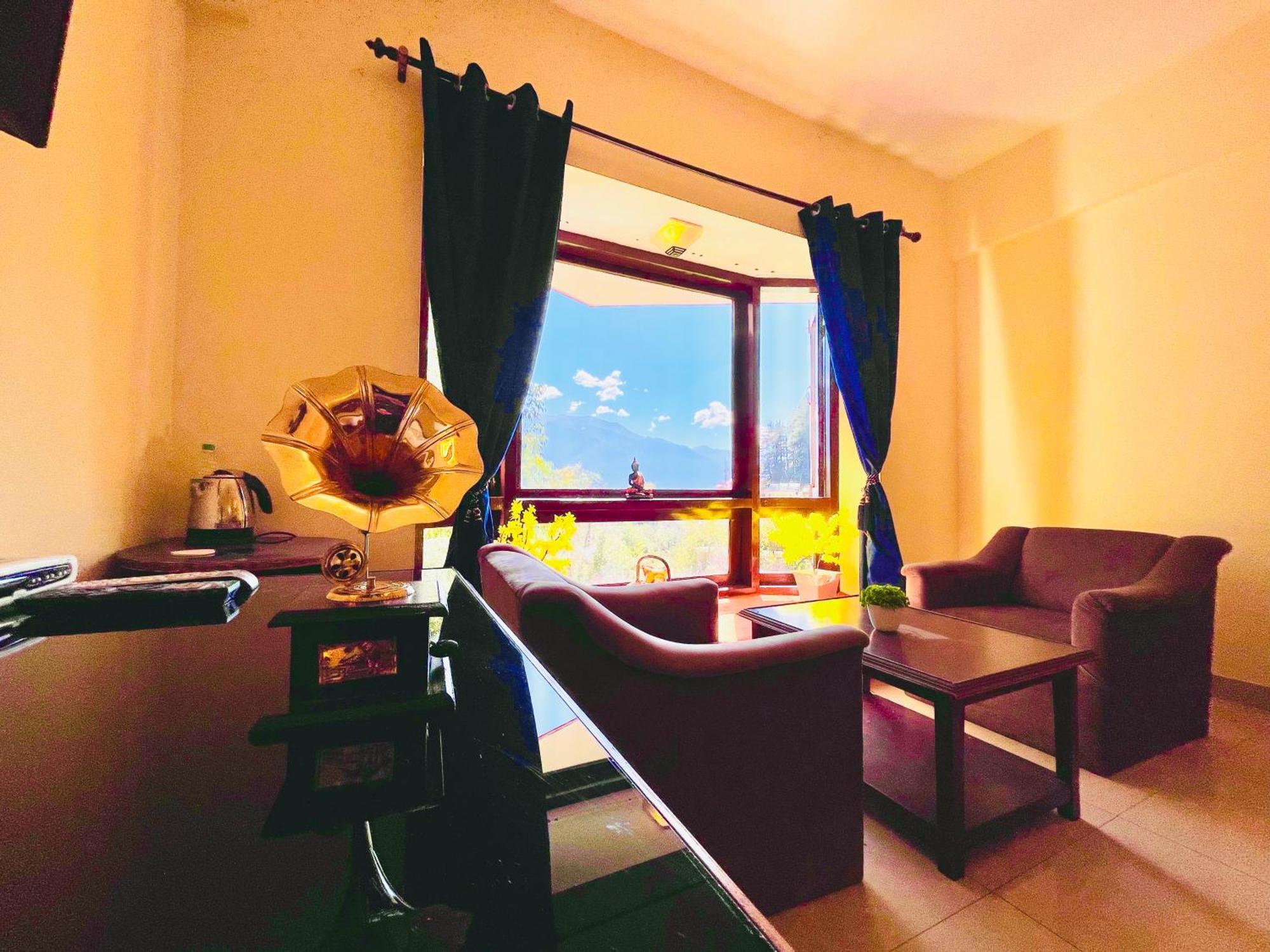 Sagar Resort !! Mountain View ! Luxury Stay ! Family Resort ! Private Parking ! Near Mall Road Manāli Esterno foto
