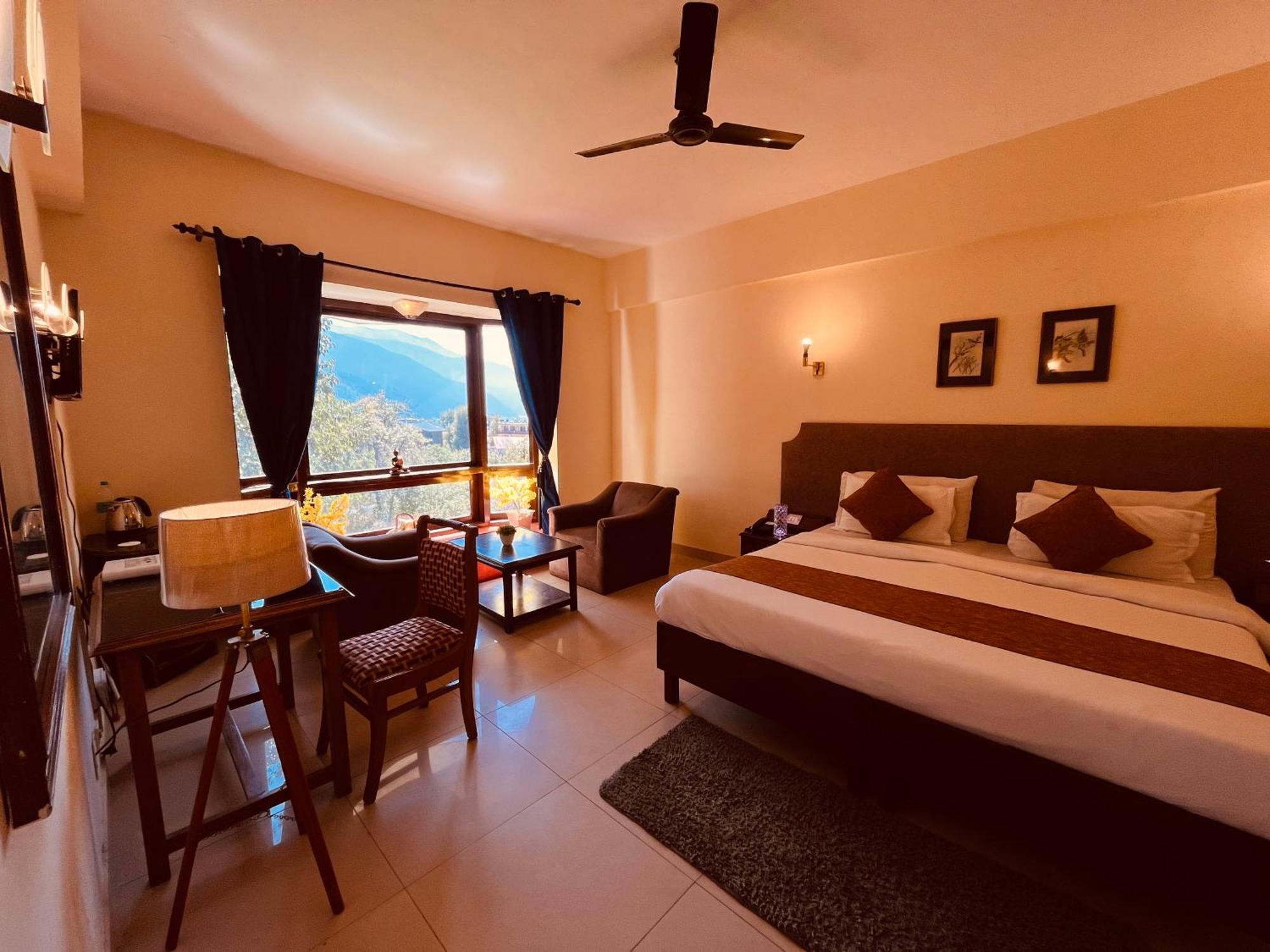 Sagar Resort !! Mountain View ! Luxury Stay ! Family Resort ! Private Parking ! Near Mall Road Manāli Esterno foto