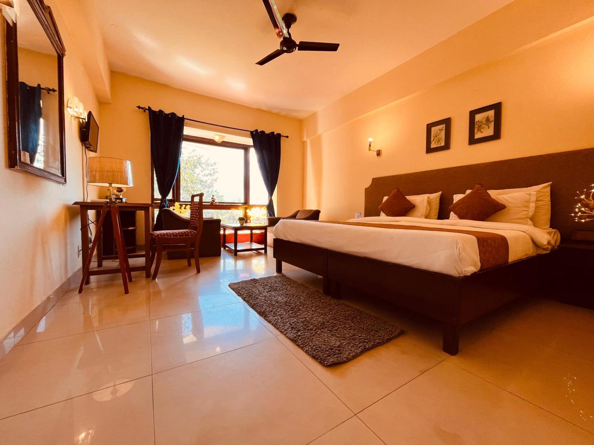Sagar Resort !! Mountain View ! Luxury Stay ! Family Resort ! Private Parking ! Near Mall Road Manāli Esterno foto